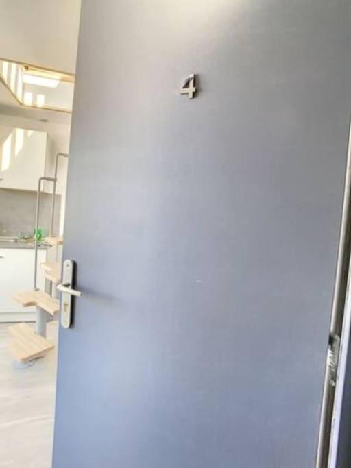 圣康坦Atypique T1 Duplex - Wifi .Parking .Proche .Gare公寓 外观 照片